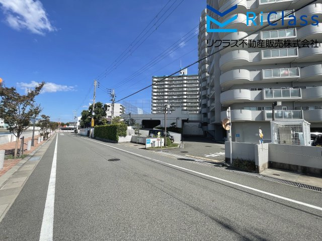 ディオフェルティ神戸壱番館の周辺|マンション前の道路です
