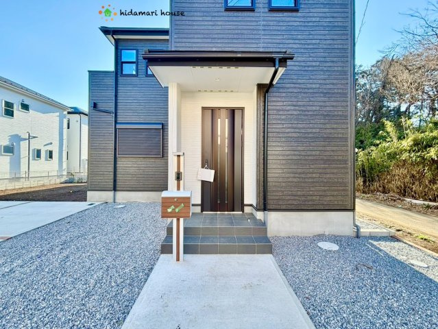 野田市第3宮崎新田　新築戸建　1号棟の玄関|可愛い木製のポスト！！ポストが玄関に近いと嬉しいですね(*´▽｀*)