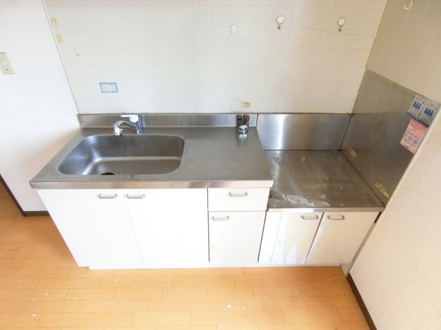 メゾン・ド・グリュのキッチン|同物件別部屋