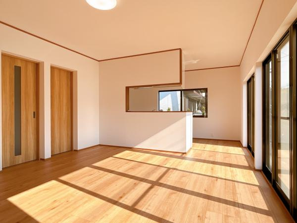 東大宮1丁目　中古戸建の居間・リビング