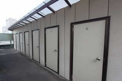 【設備】 | 第2コーポ安久 | 大きめのトランクルームも完備しています