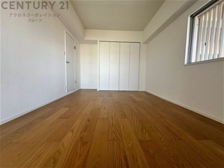 創造性や成長を促す遊びの空間を提供。学習や趣味に集中できる環境を整えます。個別のプライベートスペースは自己表現と自立心を育み、心地よい睡眠環境を整えリラックスできる場所を提供。