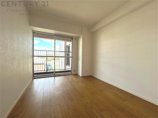 リラックスできるプライベート空間で、快適な睡眠をサポート。個人の好みに合わせたインテリアや寝具で心地良さを追求。プライベートな時間を過ごし、リフレッシュする場所におすすめです。