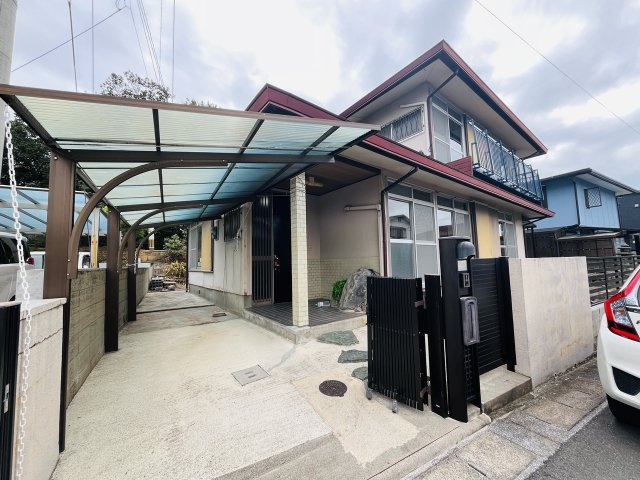 グリーンテラス新代の外観