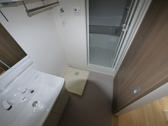 ジュピターの洗面所|明るい洗面所です