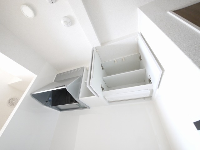 ジュピターのキッチン|コンパクトなキッチンで掃除もラクラク