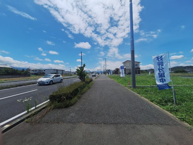 高崎市吉井町本郷売土地 ⑤号地の前面道路含む現地写真