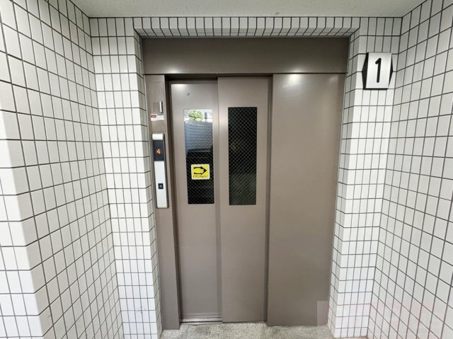 陽光プラザのエントランス