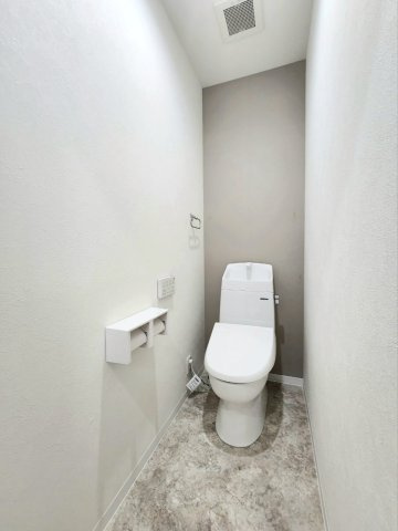 RESET HOUSE－リセットハウス－湯川新町2丁目3期【小倉南区　中古戸建】のトイレ|汚れが落ちやすいタカラスタンダードのトイレ♪【小倉南区　中古戸建】