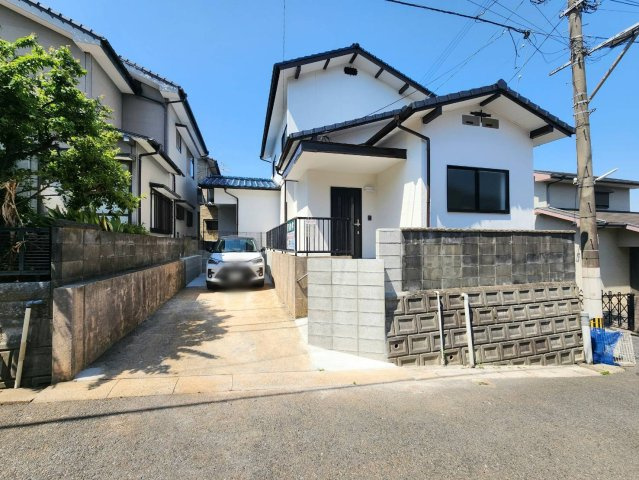 RESET HOUSE－リセットハウス－湯川新町2丁目3期【小倉南区　中古戸建】の外観|瓦屋根で趣がありますね♪【小倉南区　中古戸建】