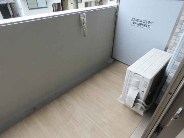 エスリード大阪クレストコートのバルコニー