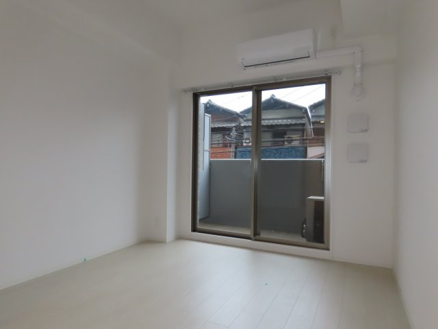 エスリード大阪クレストコートの居間・リビング