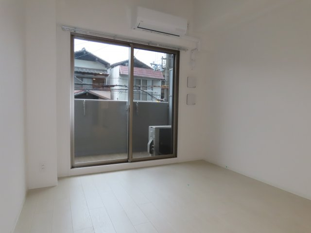 エスリード大阪クレストコートの寝室