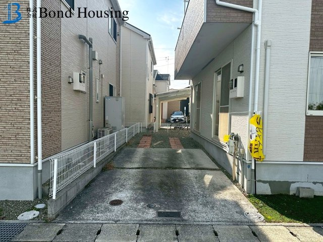 築浅戸建・お車２台駐車可・太陽光付き・玉津町今津　築１０年のその他