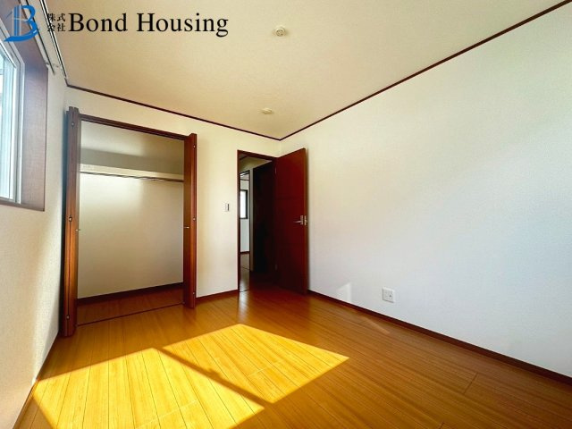 築浅戸建・お車２台駐車可・太陽光付き・玉津町今津　築１０年のその他