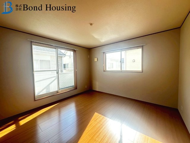 築浅戸建・お車２台駐車可・太陽光付き・玉津町今津　築１０年のその他