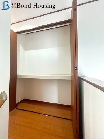 築浅戸建・お車２台駐車可・太陽光付き・玉津町今津　築１０年の外観