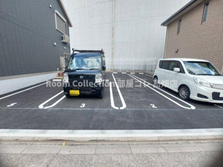 【駐車場】 | ドルチェ | ※同物件他部屋写真　色違いの場合有　現状優先