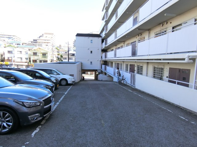 ジャルダン垂水の駐車場