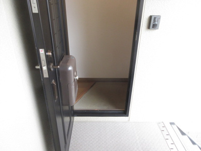 【玄関】 | セジュール高の原F