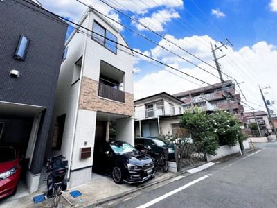 【外観】 | ◇◆綱島西6丁目　築浅中古一戸建◆◇ | ◆一戸建てを中心とした街並みが整然と続き、周辺は高い建物が建っていないので、緑の多い閑静な趣を感じる環境です。街並みや周辺環境も重要なポイントです！！