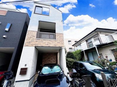 【外観】 | ◇◆綱島西6丁目　築浅中古一戸建◆◇ | ◆堂々たる趣ながら、主張し過ぎずどこか余裕を感じさせるシャープなフォルムで佇む邸宅は、晴天の空と照らし合わせる事で、本来あるべき完成形の姿を見せてくれます。