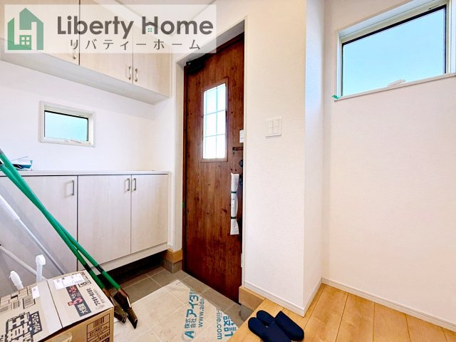 坂東市沓掛23-P1　戸建　14号棟　の玄関