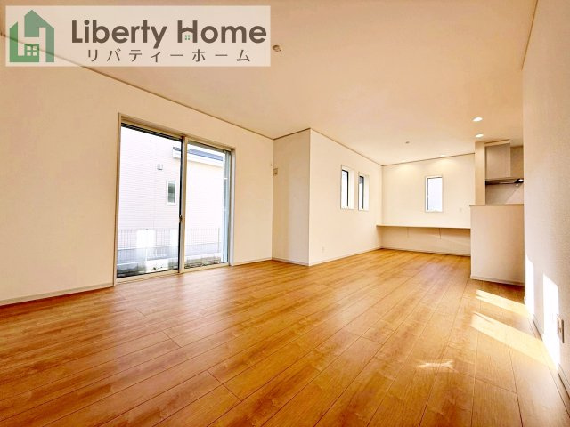 坂東市沓掛23-P1　戸建　14号棟　の居間・リビング