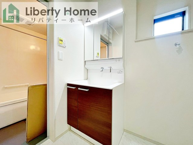 坂東市沓掛23-P1　新築戸建　15号棟　の独立洗面台