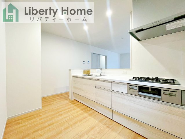 坂東市沓掛23-P1　新築戸建　15号棟　のキッチン