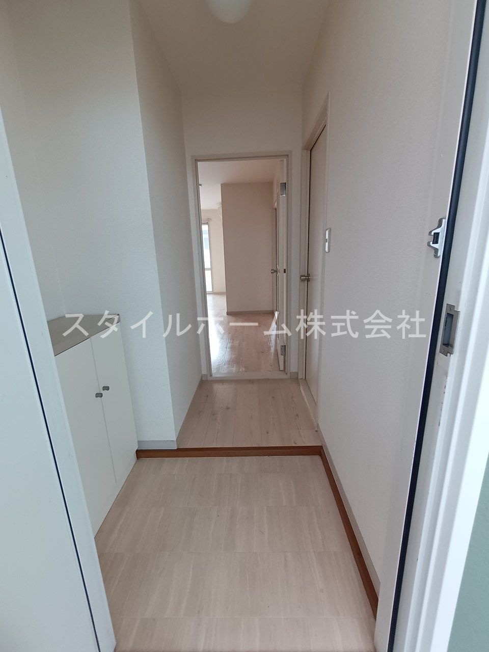 グリーンステージ中橋良Aの玄関