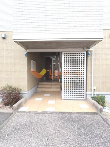 SekutoA棟のエントランス|落ち着いたエントランスです