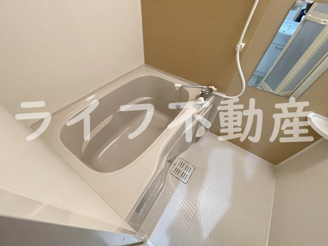 フジパレス俊徳道WESTの浴室|コンパクトで使いやすいお風呂です