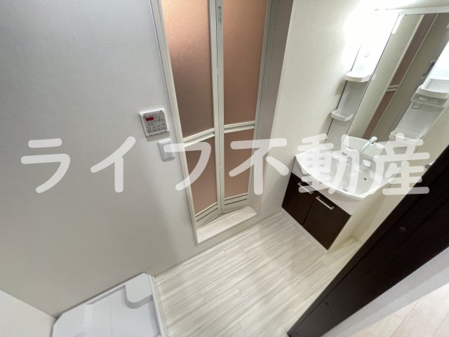 フジパレス弥刀Ⅱ番館の洗面所|スペースが確保できる洗面所です