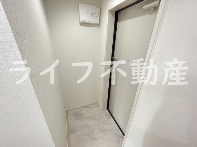 フジパレス弥刀Ⅱ番館の玄関|収納もある玄関です