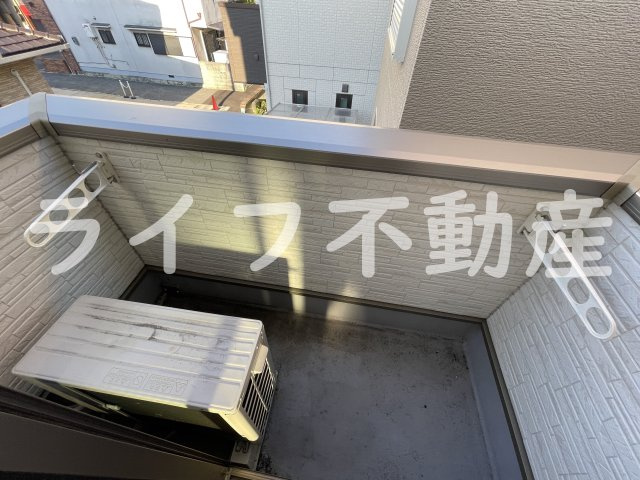 ジャルダン長瀬のバルコニー|外からの目が気にならないバルコニーで洗濯物が干せます