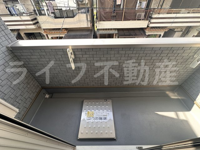クリエオーレ吉田下島のバルコニー