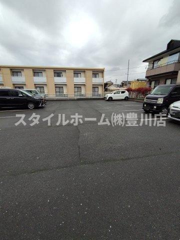 セジュール西浦Bの駐車場