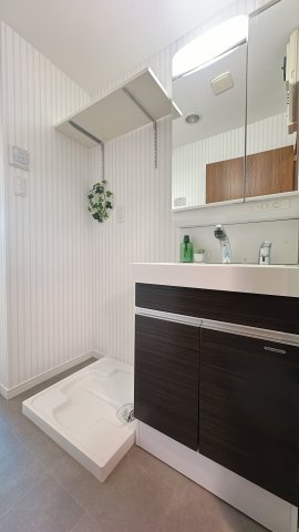 【独立洗面台】 | フィオレ井尻☆仲介手数料無料☆ | シンプルで清潔な洗面台から、朝をスタートさせましょう♪