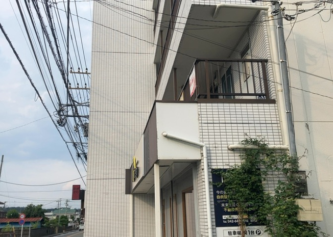 【外観】 | エニーハイツ | ＳＲＣ造は強度や耐震性の面でもRC造と比べて優れています。そのため、10階建以上の高層または超高層マンションなどの建築にも多く採用されています。柱や梁などのサイズが小さくても高い耐震性を確保できます。