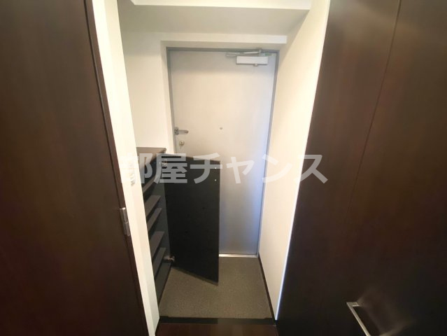 プレミアムコート名古屋金山インテルノの玄関