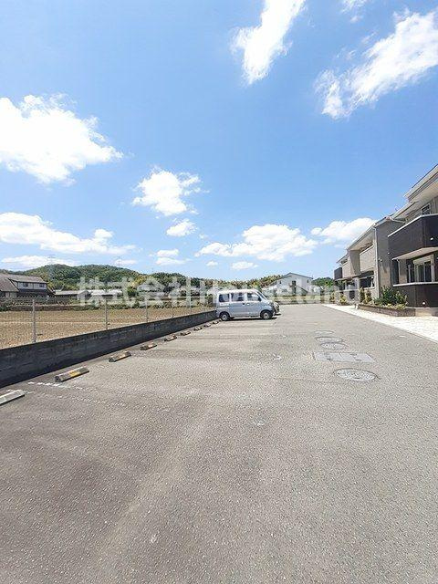 ハーベストホーム弐番館　Ⅰの駐車場