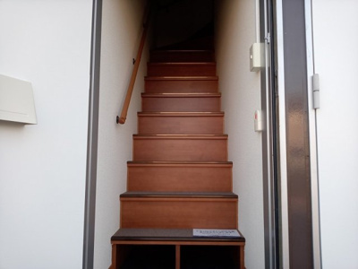 【玄関】 | レオパレス早鈴 | 設備・仕様は号室により異なる為、現況を優先致します。