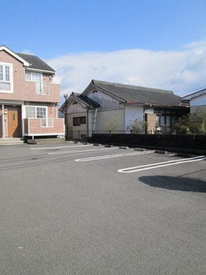 【駐車場】 | パールヴィレッジＲＥ　Ａ | 駐車場があります