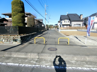【前面道路含む現地写真】 | 【再販売】桶川市下日出谷西　建築条件なし売地　３号地