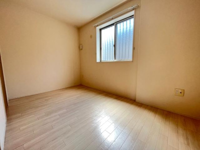 【内装】 | アルヴィータ | 洋室