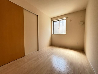 【内装】 | アルヴィータ | 洋室