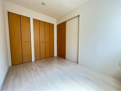 【内装】 | アルヴィータ | 洋室