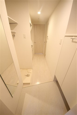 【玄関】 | SERENiTE堺筋本町SUD