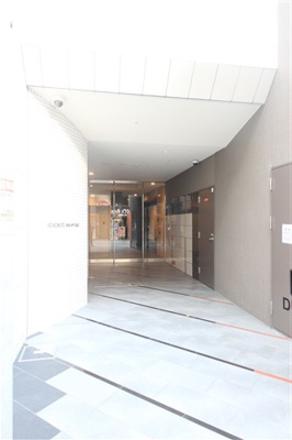 【エントランス】 | SERENiTE堺筋本町SUD